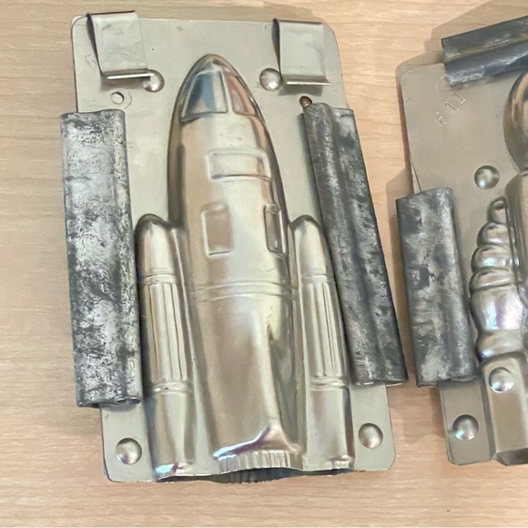 Vintage Astronaut & Spaceship Rocket Ship Chocolate Candy Making Mold Space - Picture 13 of 13